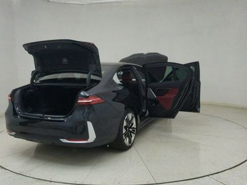 Used 2026 BMW 530i image 77