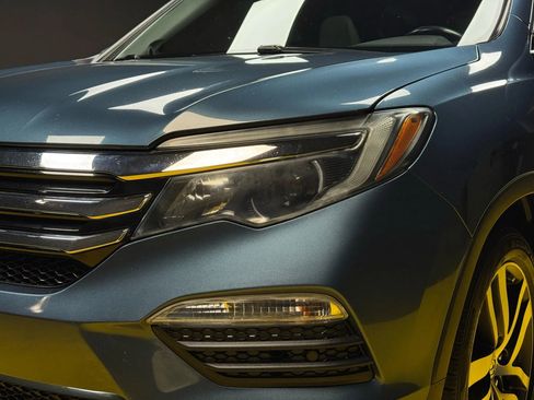 Used 2016 Honda Pilot Touring image 7