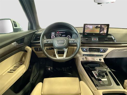 Used 2023 Audi Q5 2.0T Premium Plus w/ Premium Plus Package AWD/4WD image 8