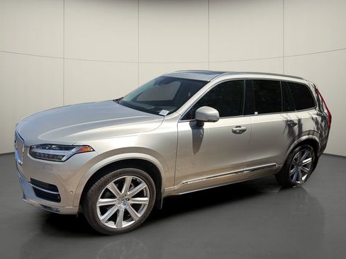 Used 2018 Volvo XC90 T6 Inscription w/ Convenience Package AWD/4WD image 3