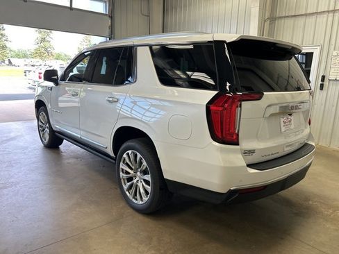 Used 2024 GMC Yukon Denali image 7