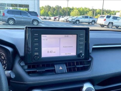 Used 2019 Toyota RAV4 XLE w/ Convenience Package FWD image 21