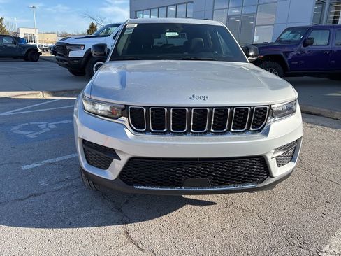 New 2026 Jeep Grand Cherokee Laredo X AWD/4WD image 9