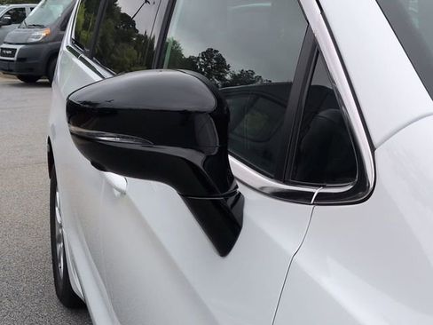 New 2027 Chrysler Pacifica Select FWD image 11