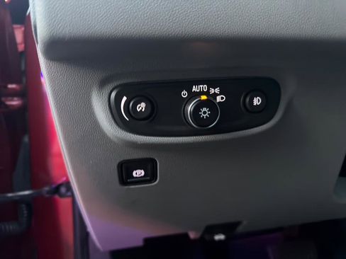 Used 2018 GMC Terrain SLT w/ Infotainment Package II image 15