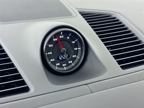 Used 2023 Porsche Cayenne Turbo image 19