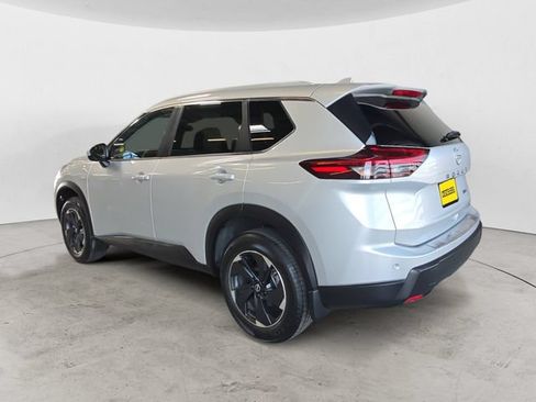 Used 2024 Nissan Rogue SV w/ SV Premium Package AWD/4WD image 7