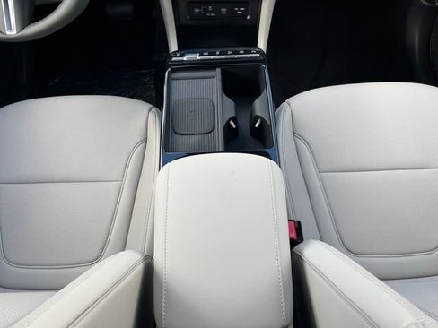 New 2026 Hyundai Tucson Limited image 37