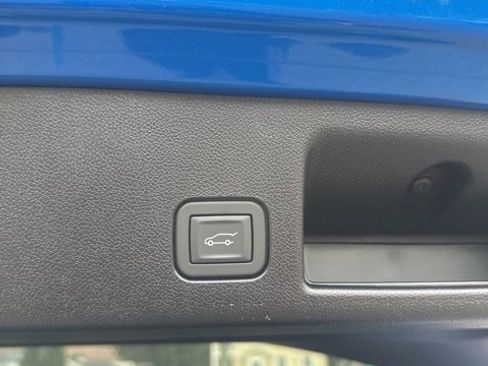 New 2025 Chevrolet Equinox EV RS w/ Convenience Package II image 23