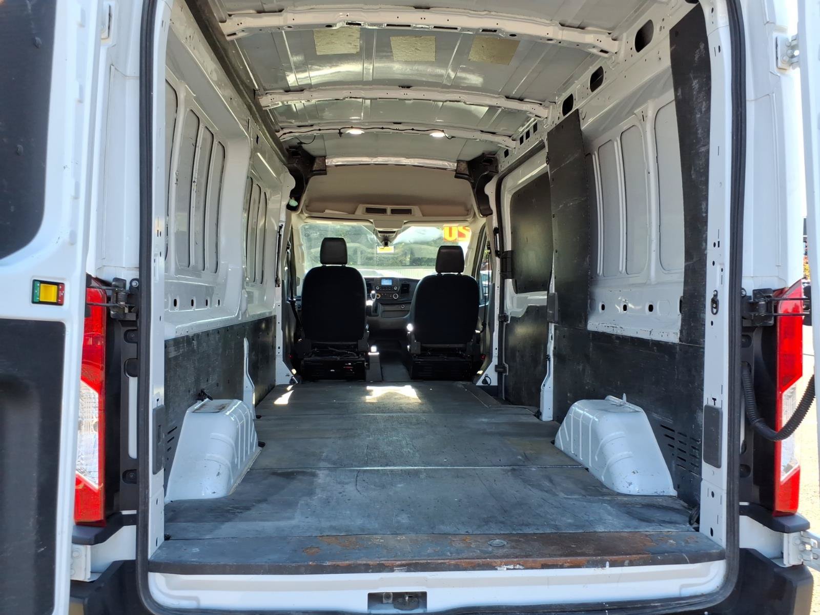 Used 2020 Ford Transit 250 Medium Roof w/ Load Area Protection Package RWD image 12