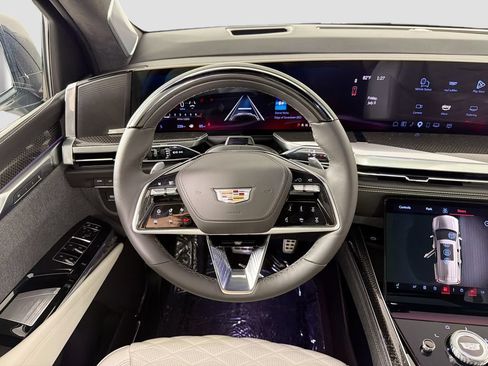 Used 2025 Cadillac Escalade V AWD/4WD image 24