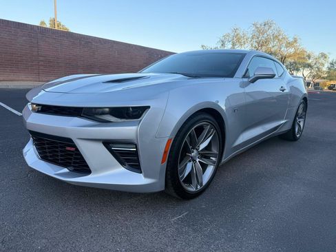 Used 2017 Chevrolet Camaro SS RWD image 7