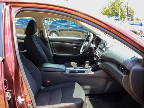 Used 2024 Nissan Sentra SV FWD image 8
