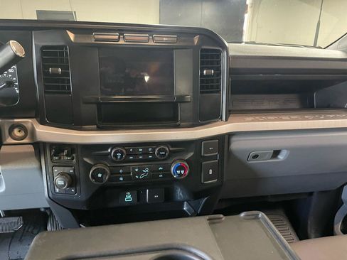 Used 2023 Ford F250 XL w/ XL Off-Road Package AWD/4WD image 19
