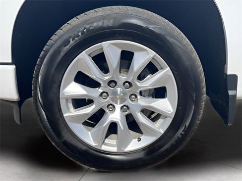 Used 2022 Chevrolet Silverado 1500 Custom image 10