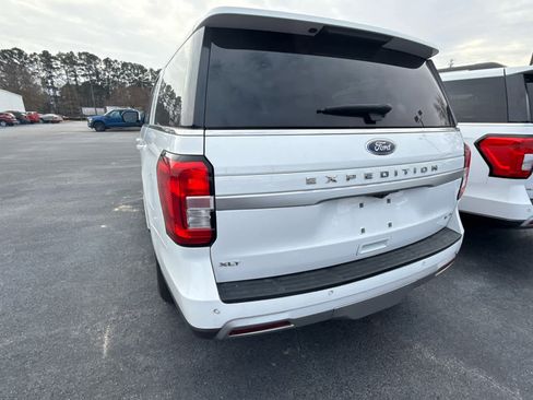Used 2023 Ford Expedition Max XLT image 24