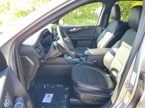 Used 2024 Ford Escape ST-Line w/ Tech Pack #1 AWD/4WD image 13
