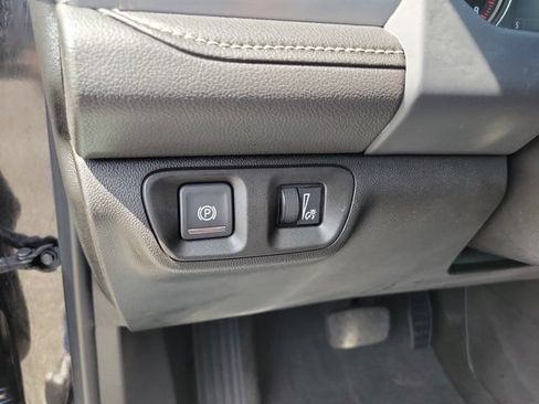Used 2023 GMC Acadia SLT FWD image 20
