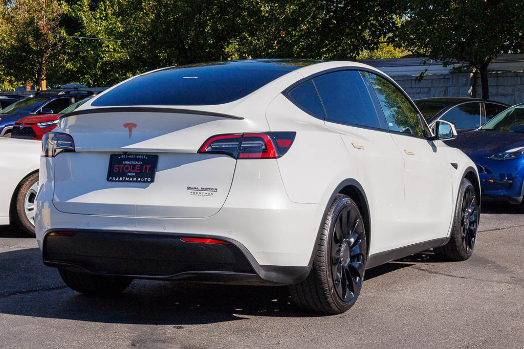 Used 2022 Tesla Model Y Performance AWD/4WD image 18
