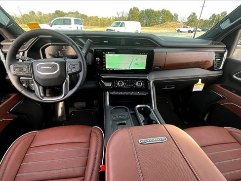 New 2026 GMC Sierra 3500 Denali Ultimate image 5