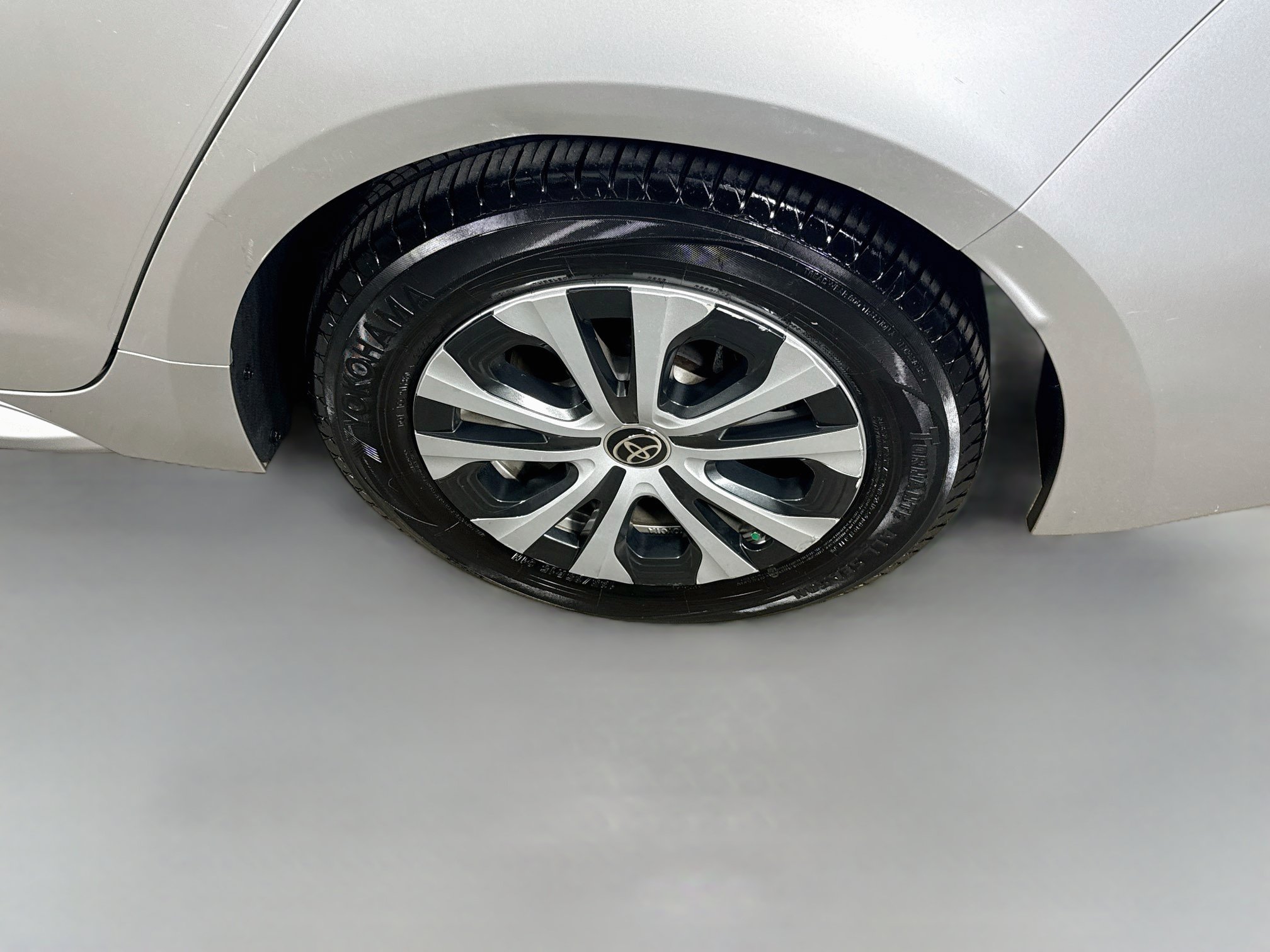 Used 2020 Toyota Corolla LE FWD image 27