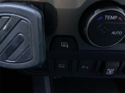 Used 2022 Toyota Tacoma TRD Sport image 23