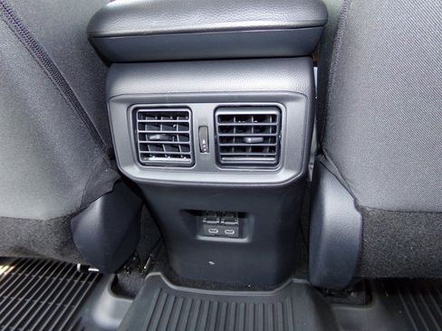 Used 2025 Toyota RAV4 XLE w/ Convenience Package FWD image 28