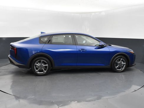 Certified 2025 Kia K4 LXS FWD image 8