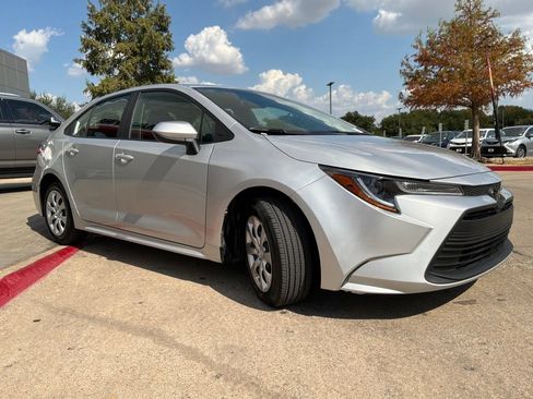 Used 2026 Toyota Corolla LE FWD image 4