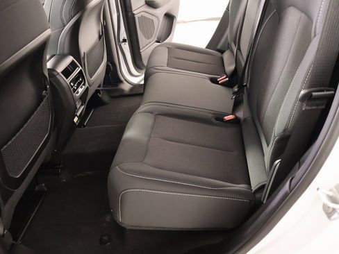 Used 2024 Jeep Grand Cherokee Laredo w/ Luxury Tech Group I image 12