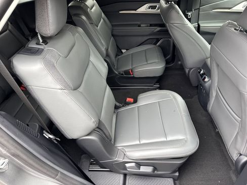 New 2026 Ford Explorer Active w/ Active Comfort Package RWD image 15