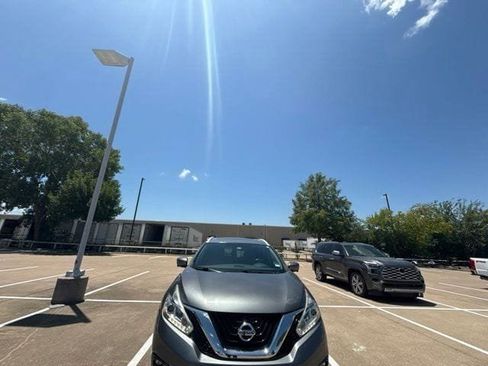 Used 2018 Nissan Murano Platinum w/ Cargo Package FWD image 3
