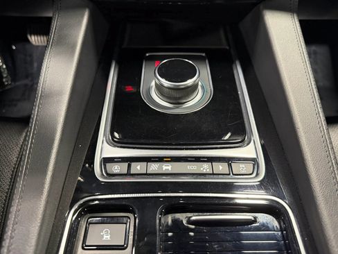 Used 2019 Jaguar F-PACE Prestige AWD/4WD image 22
