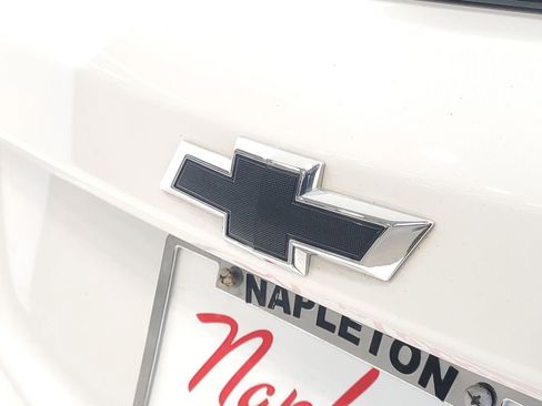 Used 2020 Chevrolet Equinox LT w/ Sport Edition image 7