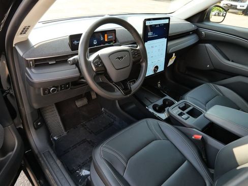 Certified 2025 Ford Mustang Mach-E Premium AWD/4WD image 3