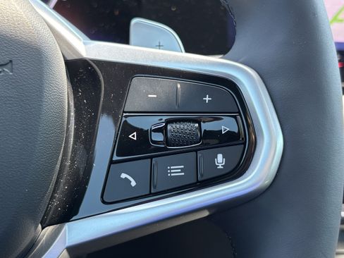 Used 2025 BMW 230i Coupe w/ M Sport Package image 22