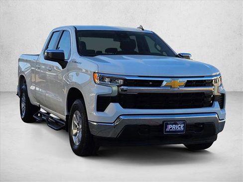 Used 2023 Chevrolet Silverado 1500 LT AWD/4WD image 3