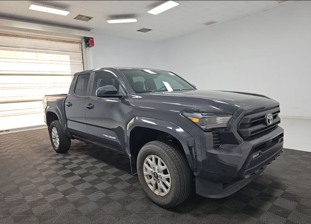 Used 2024 Toyota Tacoma SR5 AWD/4WD image 2