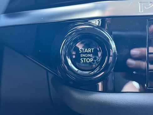 New 2026 Nissan Pathfinder SV image 22