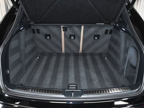 Used 2025 Porsche Macan image 66