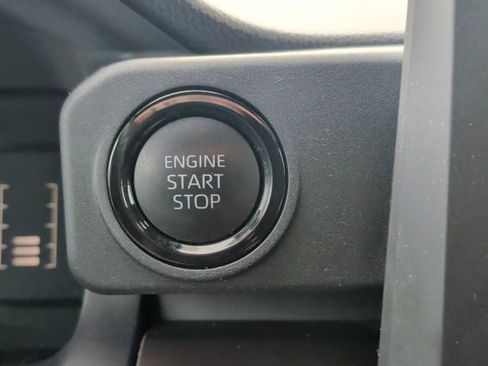 Used 2024 Toyota Tacoma SR5 w/ SR5 Upgrade Package AWD/4WD image 23