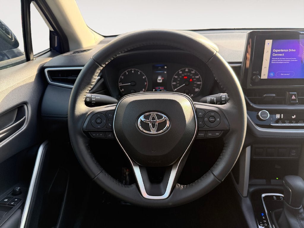 Used 2024 Toyota Corolla Cross LE w/ Moonroof Package AWD/4WD image 13
