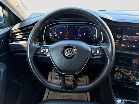 Used 2019 Volkswagen Jetta SEL w/ Cold Weather Package FWD image 30
