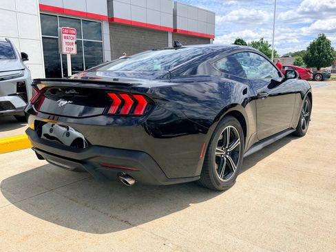 Used 2025 Ford Mustang Premium RWD image 3