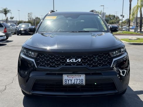 Certified 2022 Kia Sorento S w/ Panoramic Sunroof Package AWD/4WD image 3