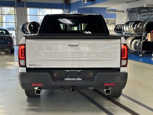 New 2026 Honda Ridgeline Black Edition image 5