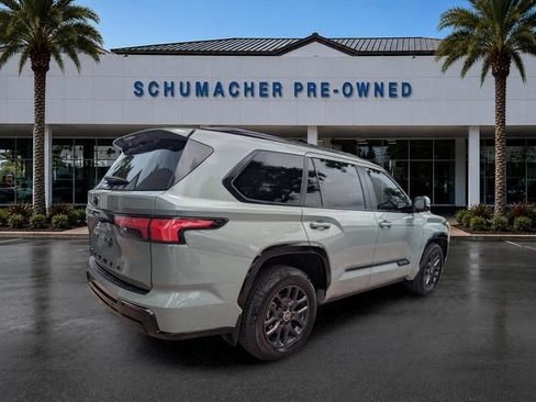 Used 2024 Toyota Sequoia Platinum AWD/4WD image 7