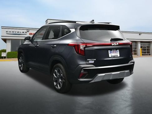 Used 2024 Kia Seltos S AWD/4WD image 3