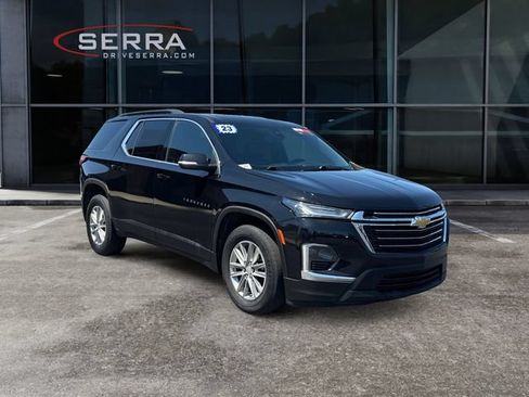 Used 2023 Chevrolet Traverse LT AWD/4WD image 7
