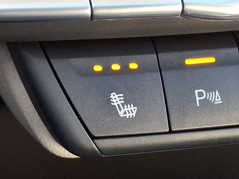 Certified 2023 Cadillac XT4 Luxury w/ Cold Weather Package image 34